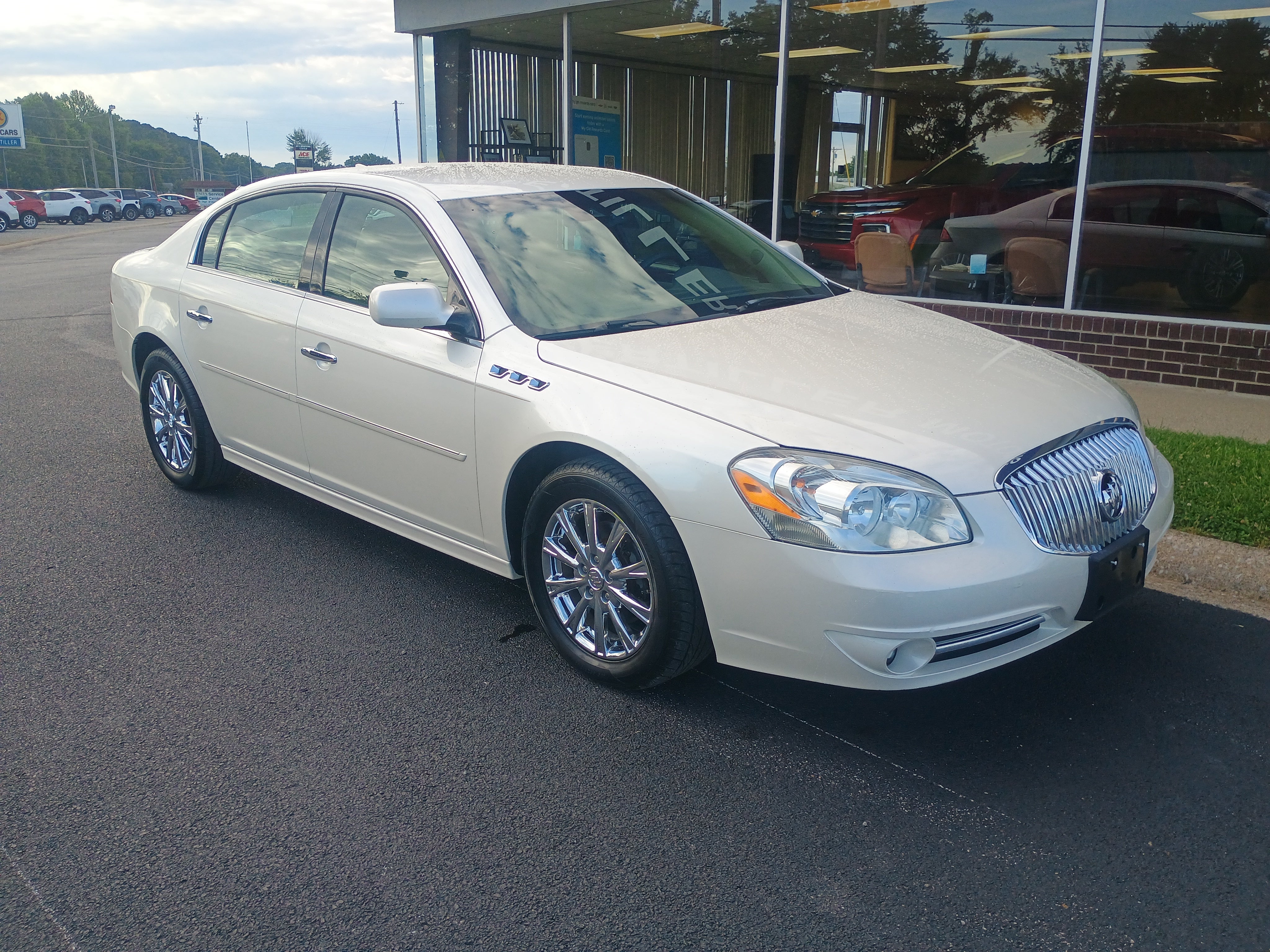 2011 Buick Lucerne CXL Premium in White Diamond Tricoat — front three-quarter view