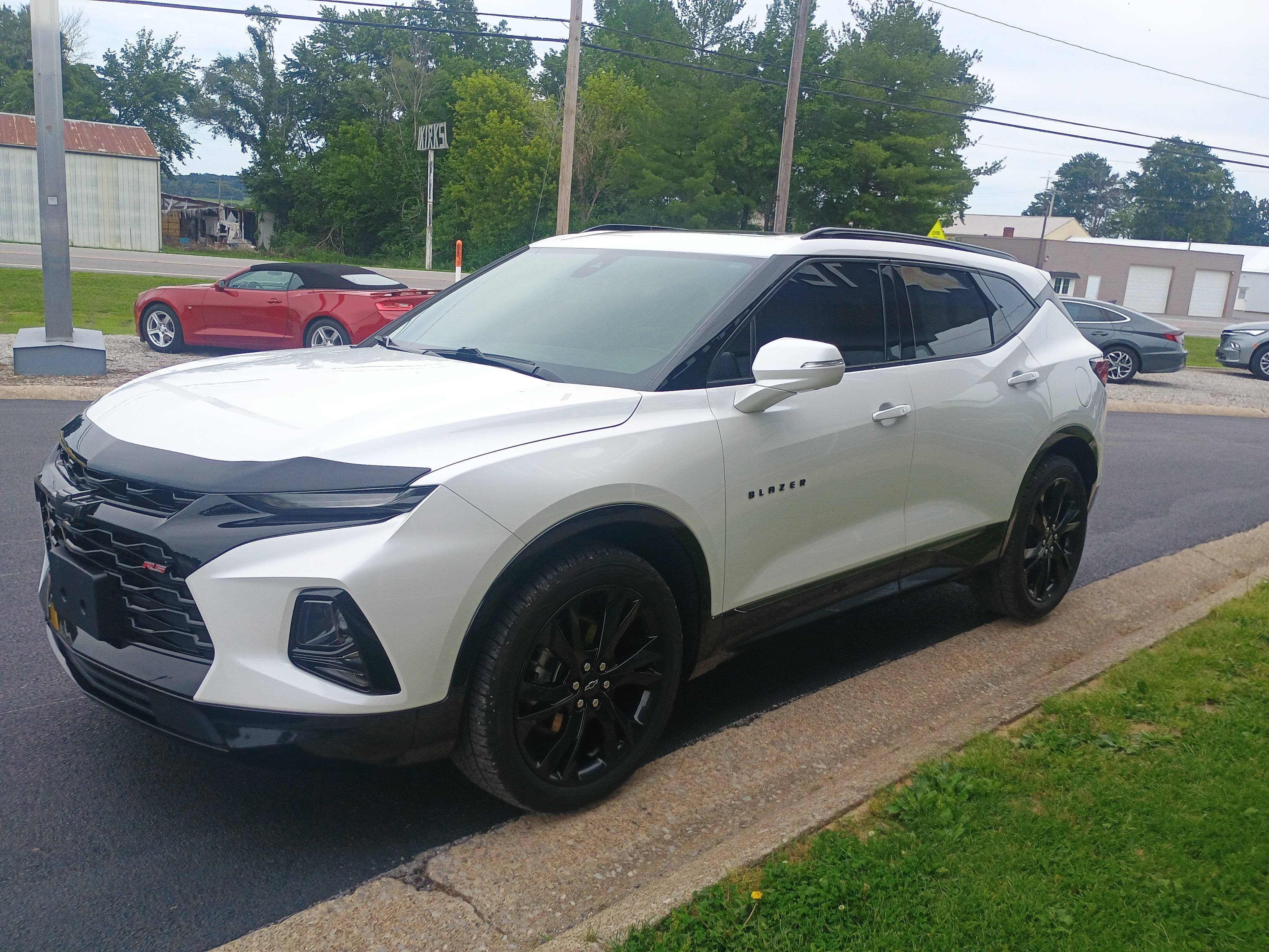 2021 Chevrolet Blazer RS in Iridescent Pearl Tricoat — front three-quarter view